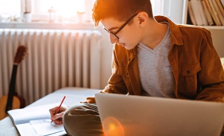 Student using laptop with fast rural internet in Canada from Xplore