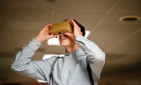 A person using VR with Internet