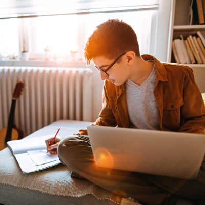 Student using laptop with fast rural internet in Canada from Xplore